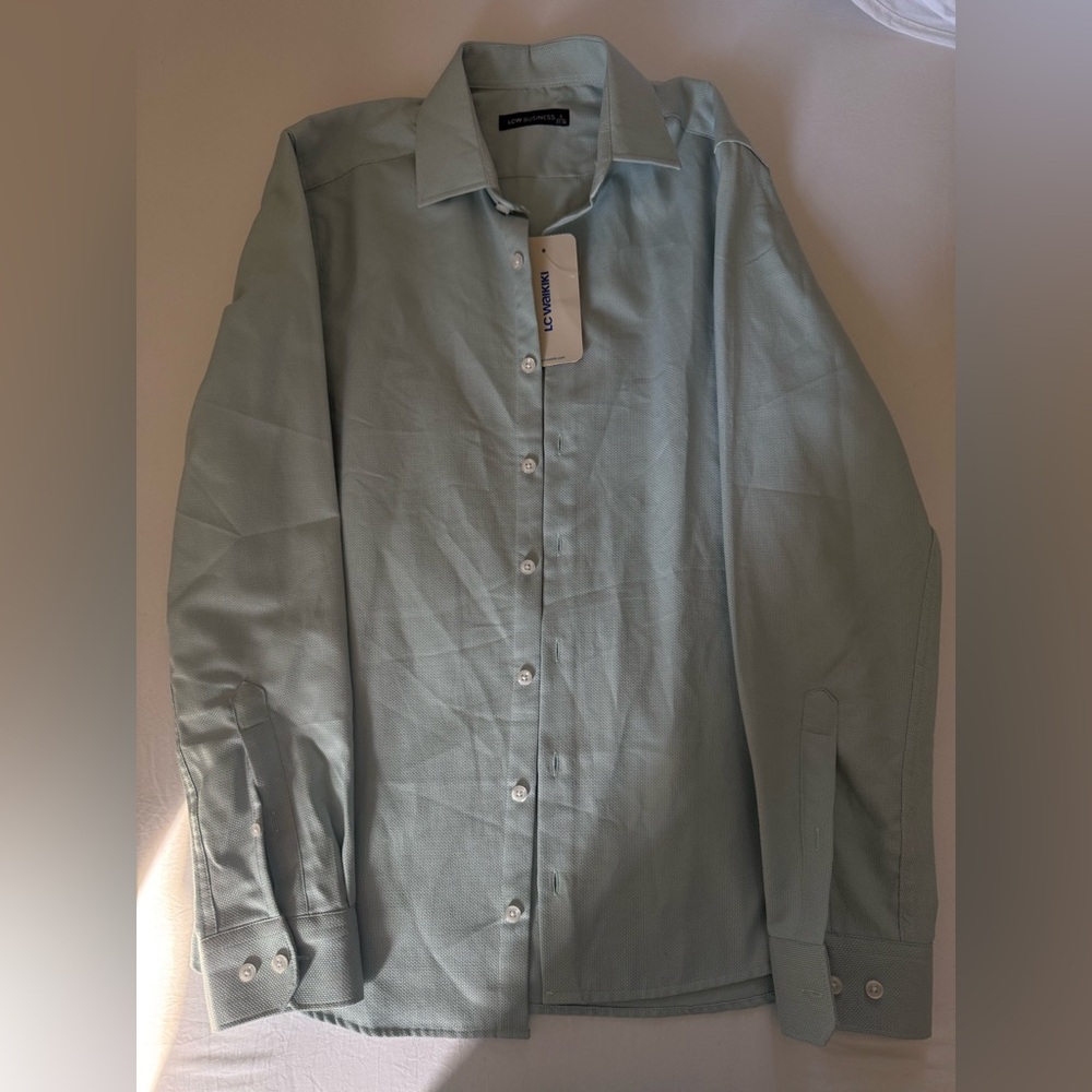 Men's Casual Button Down Shirt - Light Green